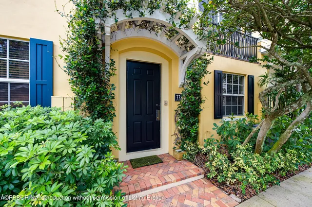 $1,325,000 | 338 Tuxedo Lane, West Palm Beach, FL 33401