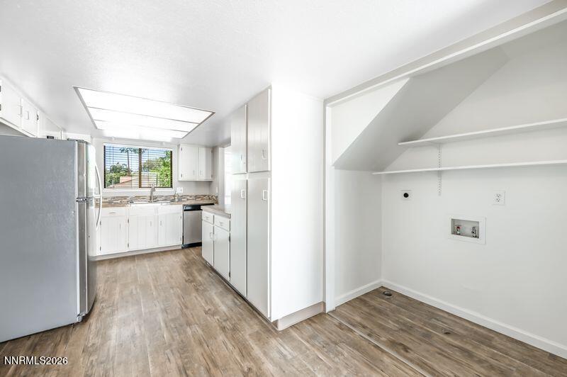 1205 Rayburn Drive Reno, NV 89503 - Photo 11 of 34 Laundry