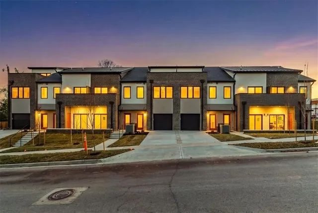 $536,000 | 1213 East 29th Street, Kansas City, MO 64109