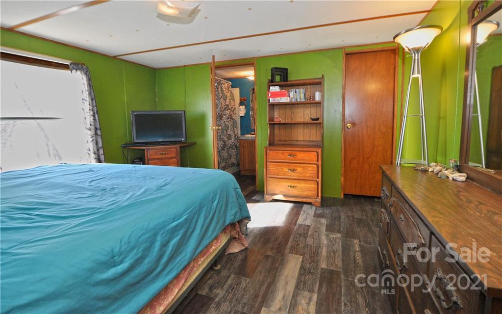 216 Waldroup Road Hot Springs, NC 28743 - Photo 19 of 48 Gallery Image 19