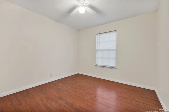 $1,000 | 5221 Meadow Field, Unit 3, San Antonio, TX 78250