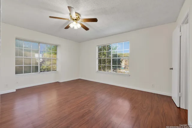 $1,000 | 5221 Meadow Field, Unit 3, San Antonio, TX 78250