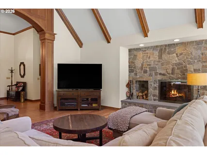 $2,100,000 | 21469 Waterford Place, West Linn, OR 97068