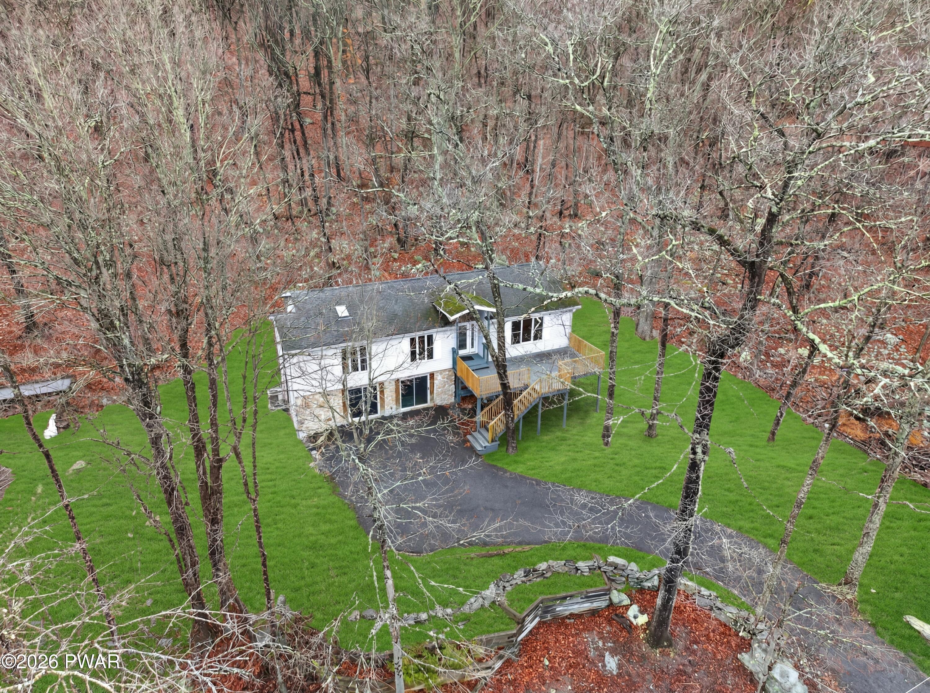 163 Radcliff Road Bushkill, PA 18324 - Photo 3 of 46