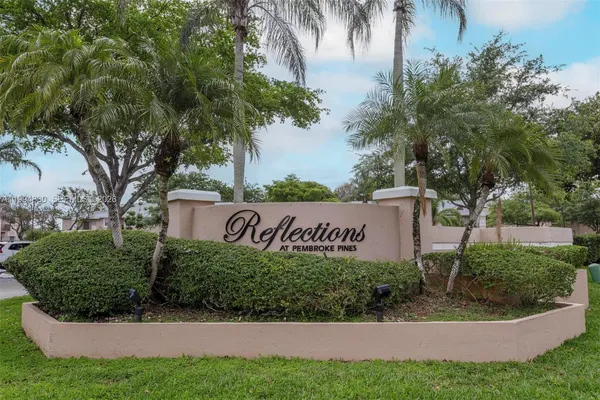 $1,900 | 1731 Northwest 96th Terrace, Unit 2J, Pembroke Pines, FL 33024