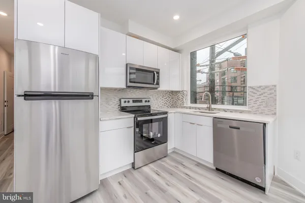 $2,100 | 2301 Grays Ferry Avenue, Unit 1, Philadelphia, PA 19146