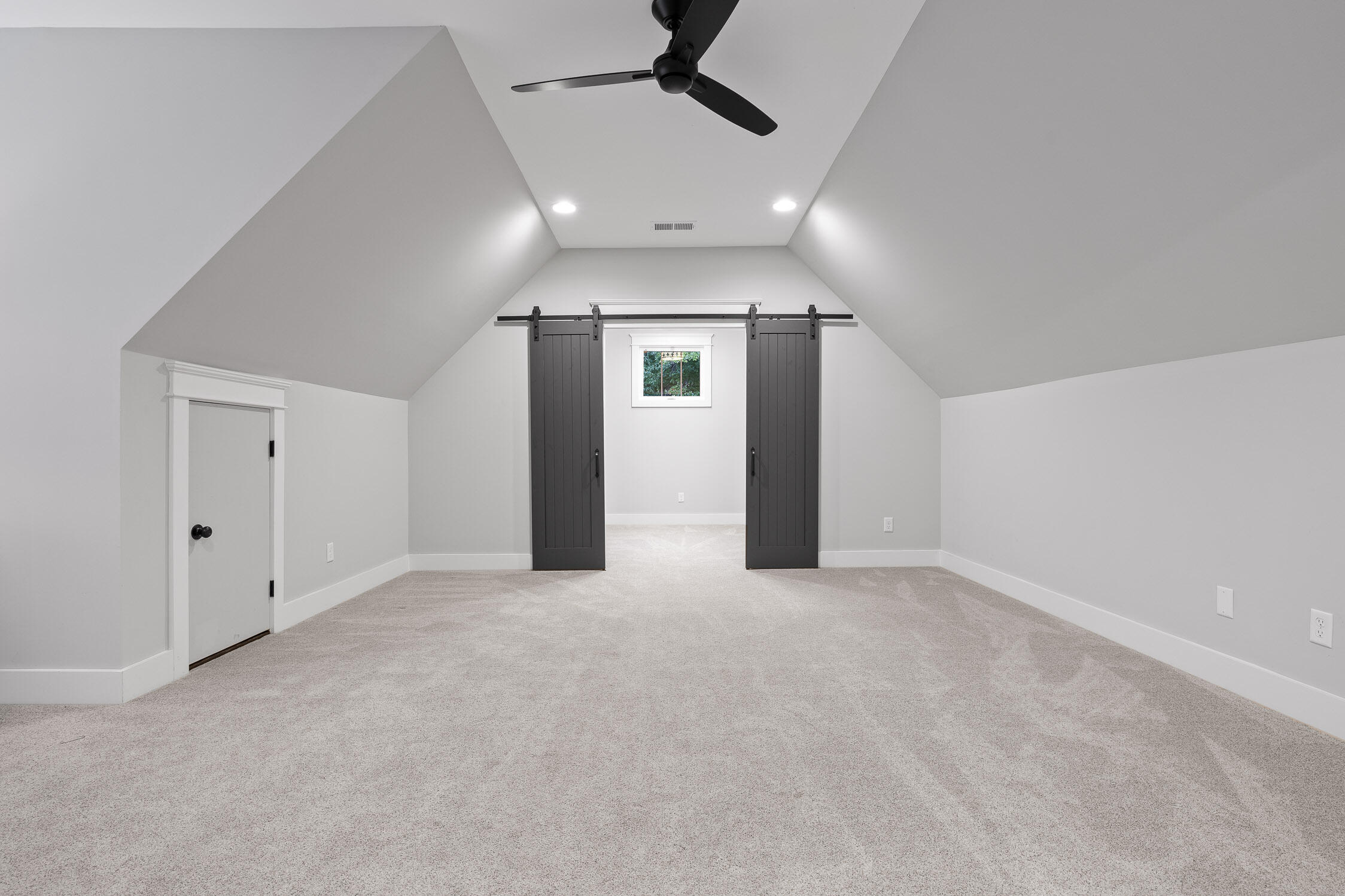 8225 Hixson Springs Road Signal Mountain, TN 37377 - Photo 27 of 41 Hixson-32