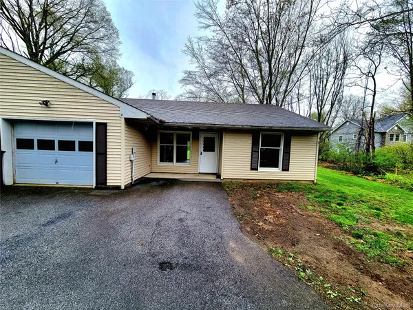 $2,500 | 71 East Searsville Road, Montgomery, NY 12549