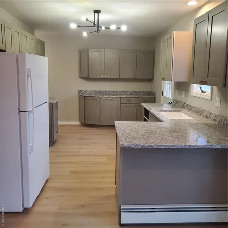 $2,500 | 71 East Searsville Road, Montgomery, NY 12549