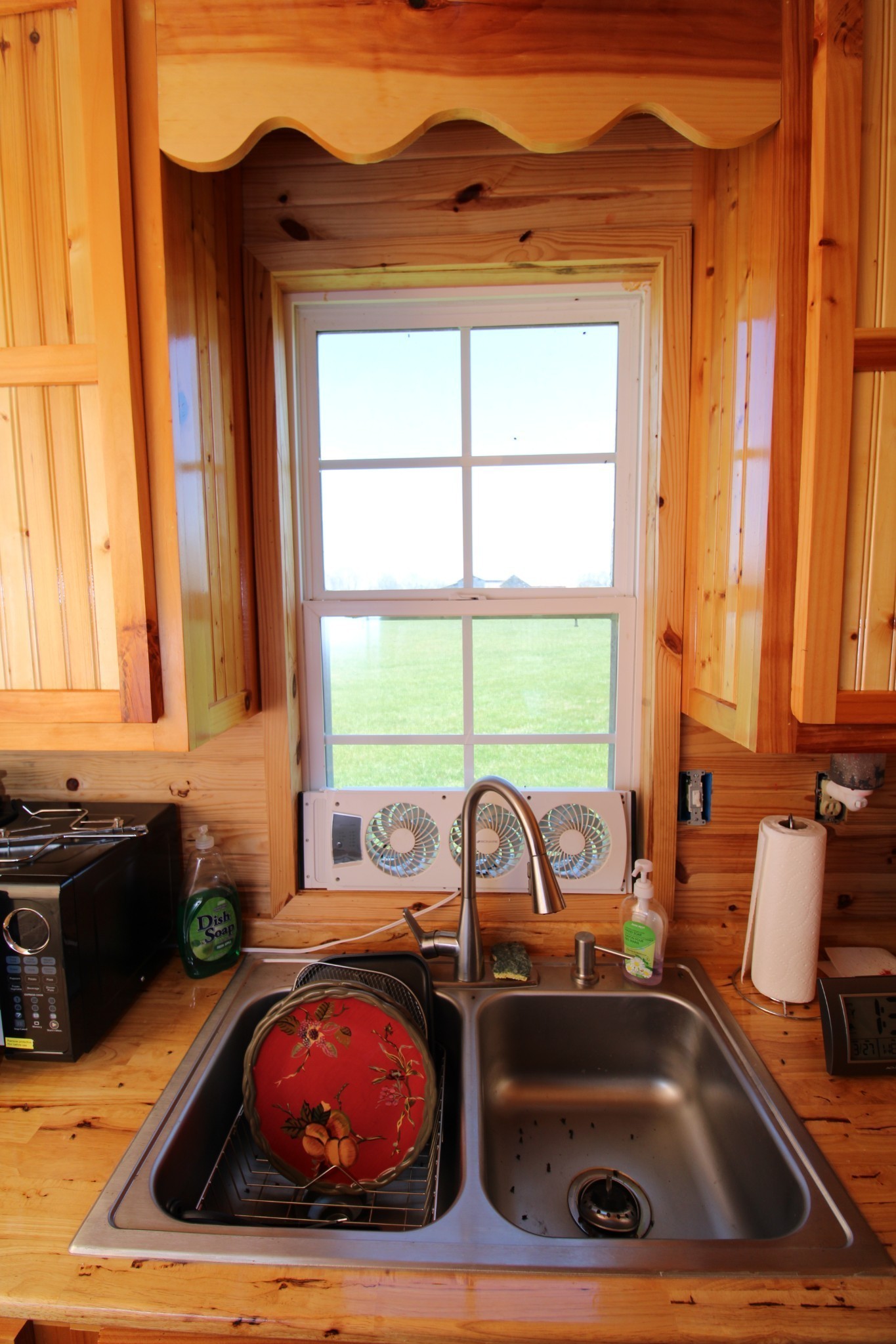 2271 East Stinson Road Lafayette, TN 37083 - Photo 13 of 50 a kitchen with a sink and a window