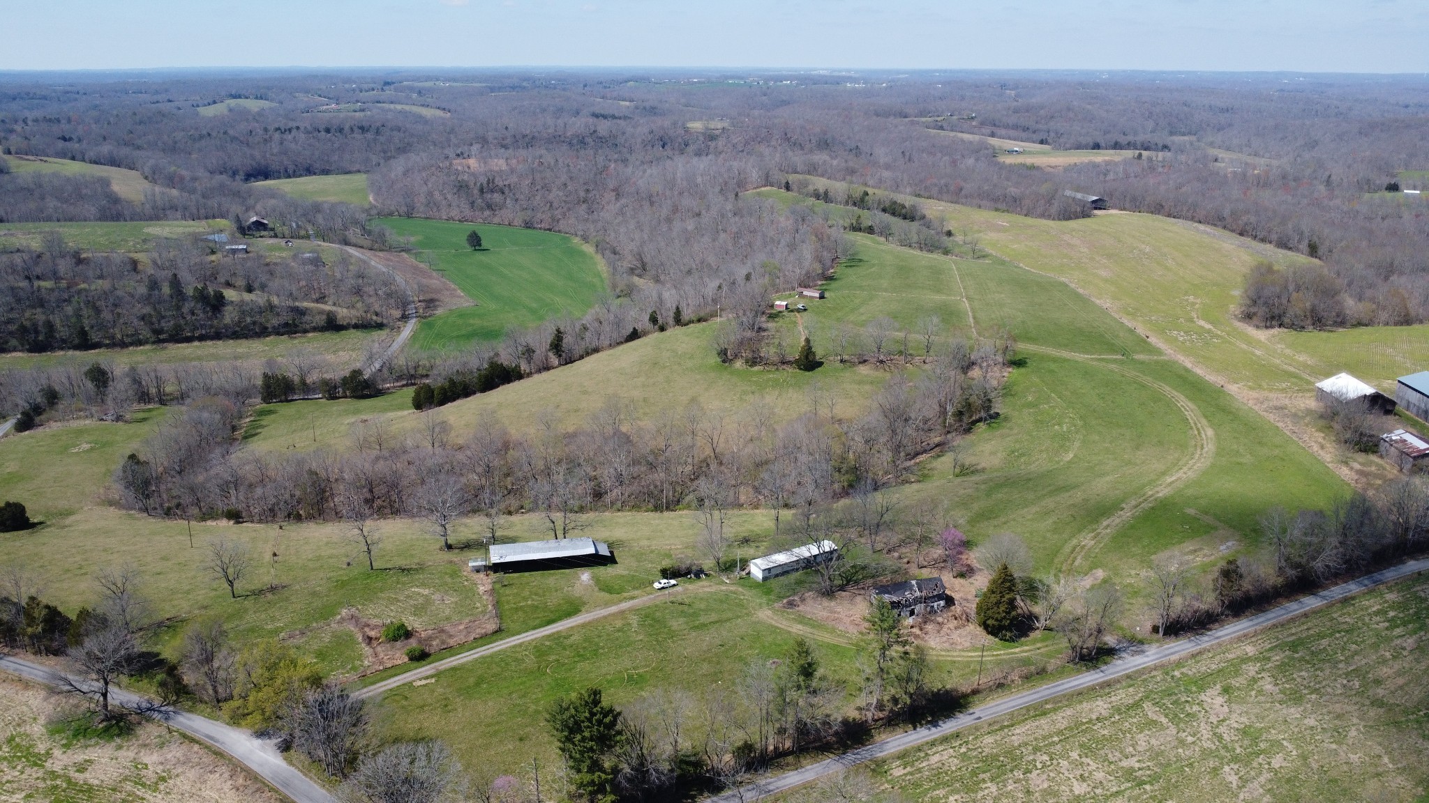 2271 East Stinson Road Lafayette, TN 37083 - Photo 27 of 50 an aerial view of a house