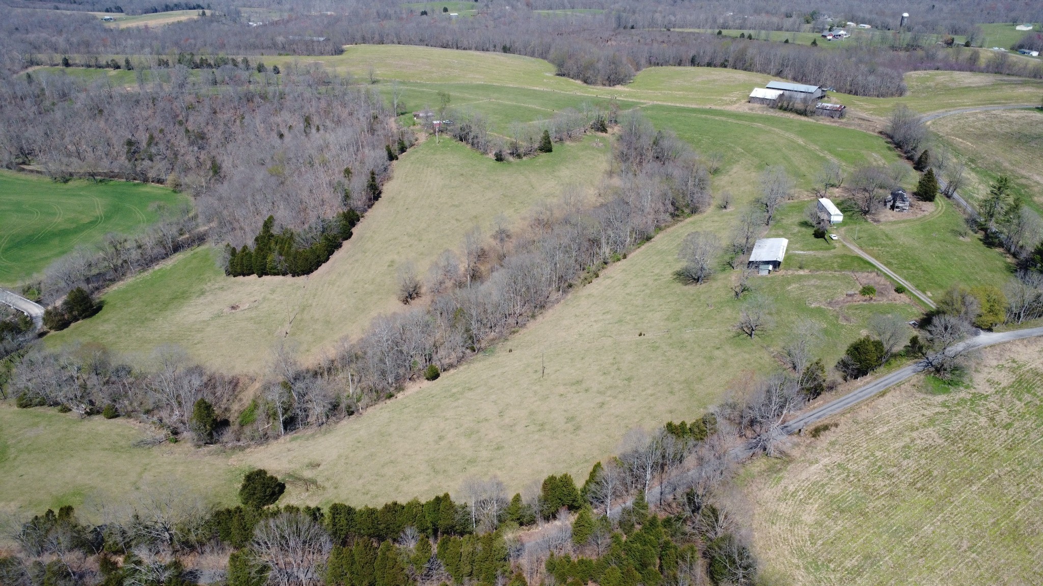 2271 East Stinson Road Lafayette, TN 37083 - Photo 32 of 50 a view of a road with a yard