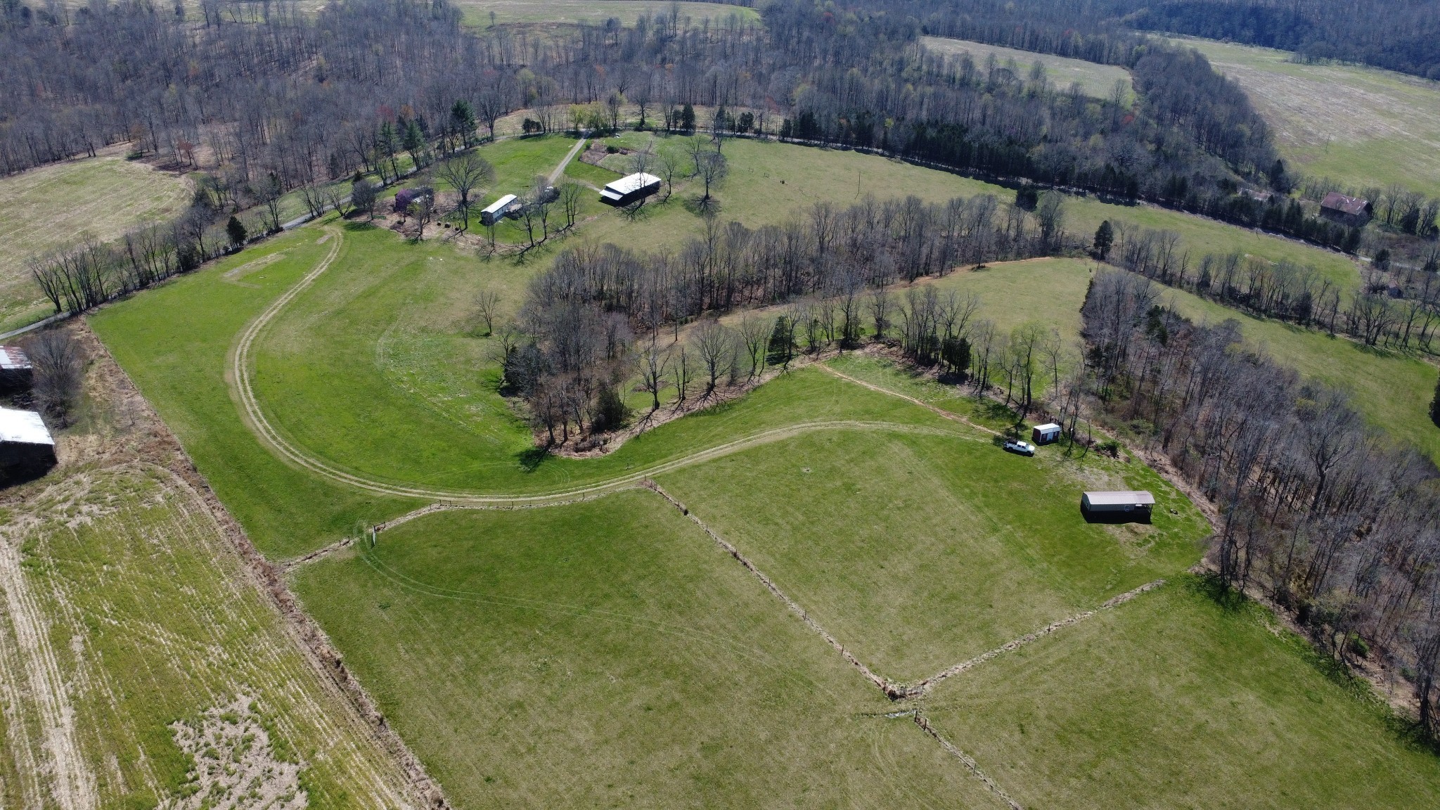 2271 East Stinson Road Lafayette, TN 37083 - Photo 44 of 50 a view of a backyard