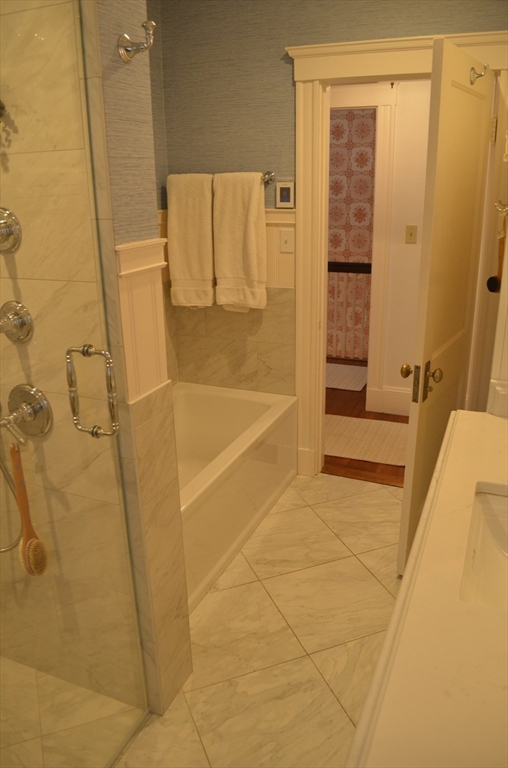10 Berwick Road Lexington, MA 02420 - Photo 13 of 19 a bathroom with a bathtub