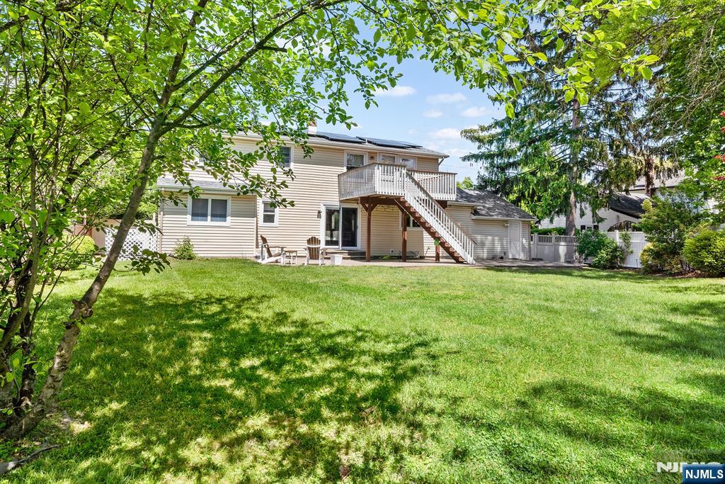 124 Crain Road Paramus, NJ 07652 - Photo 45 of 48