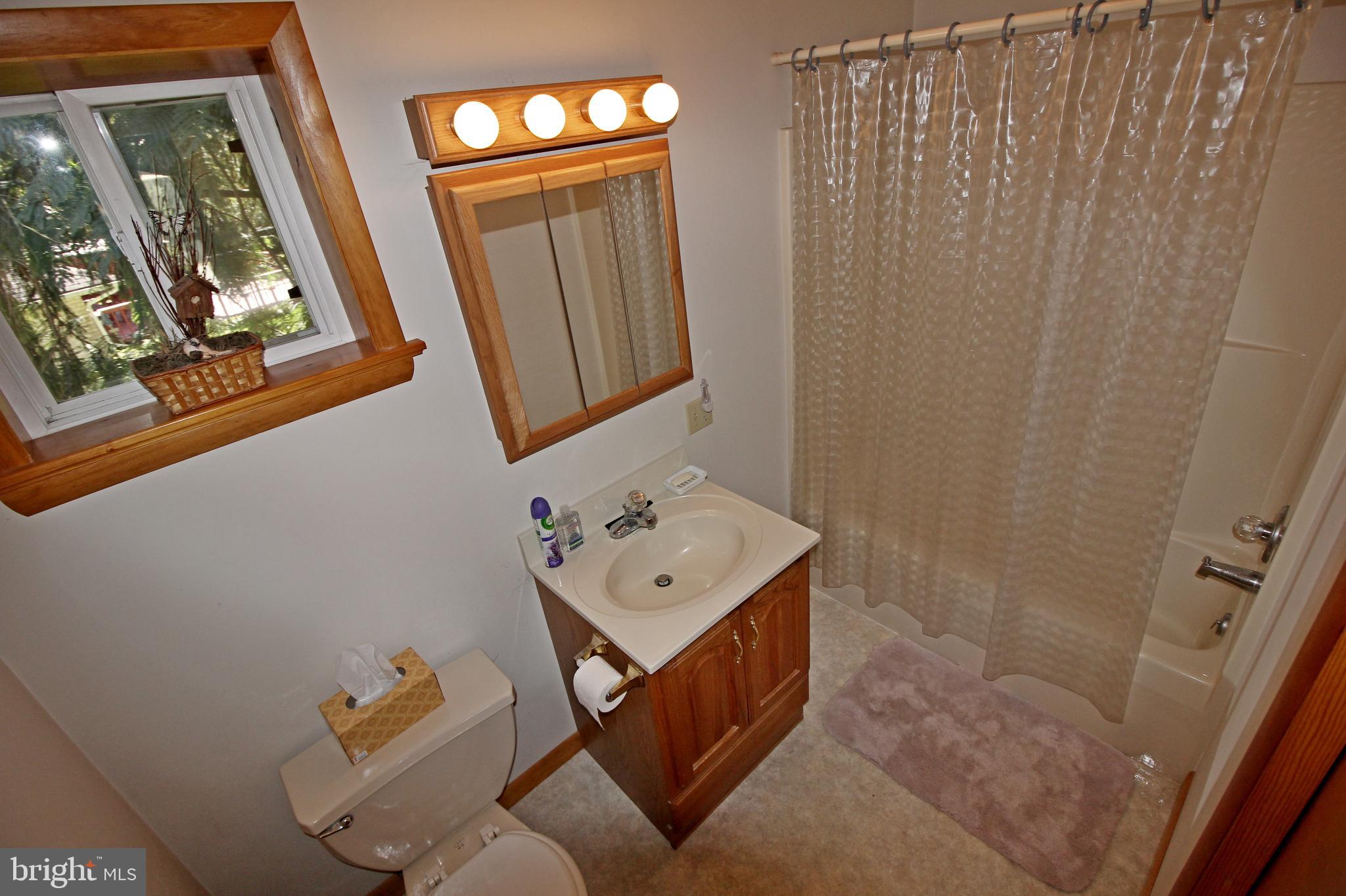 324 Fairview Drive Lititz, PA 17543 - Photo 15 of 34