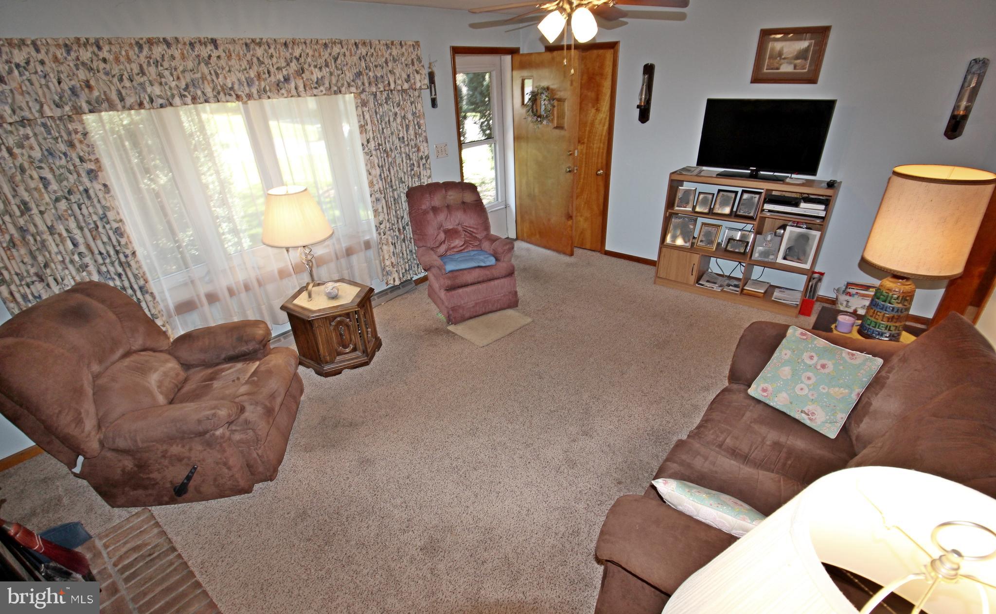 324 Fairview Drive Lititz, PA 17543 - Photo 5 of 34