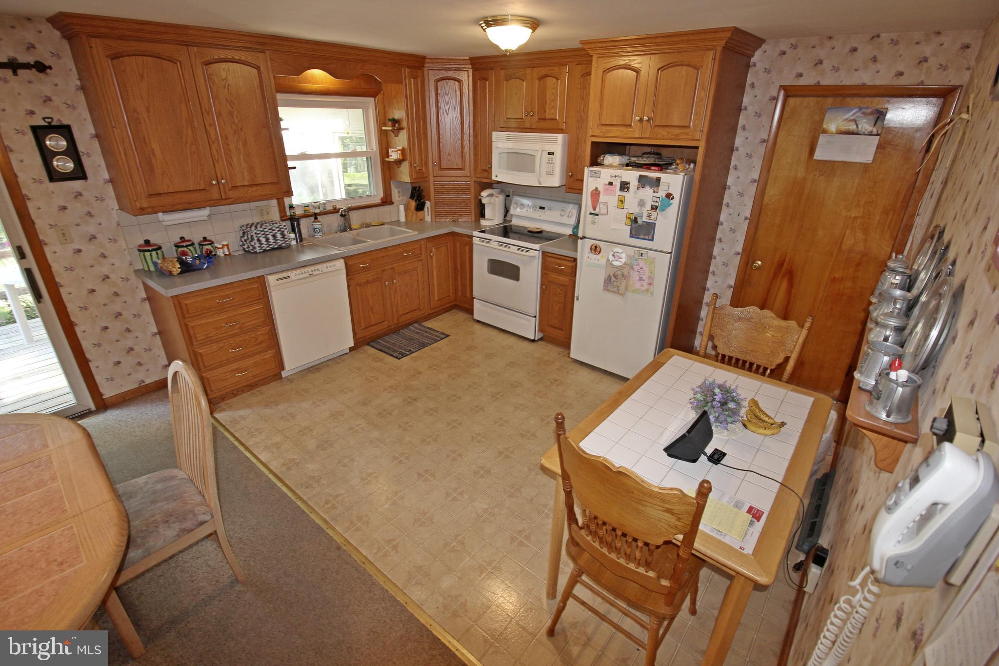 324 Fairview Drive Lititz, PA 17543 - Photo 9 of 34