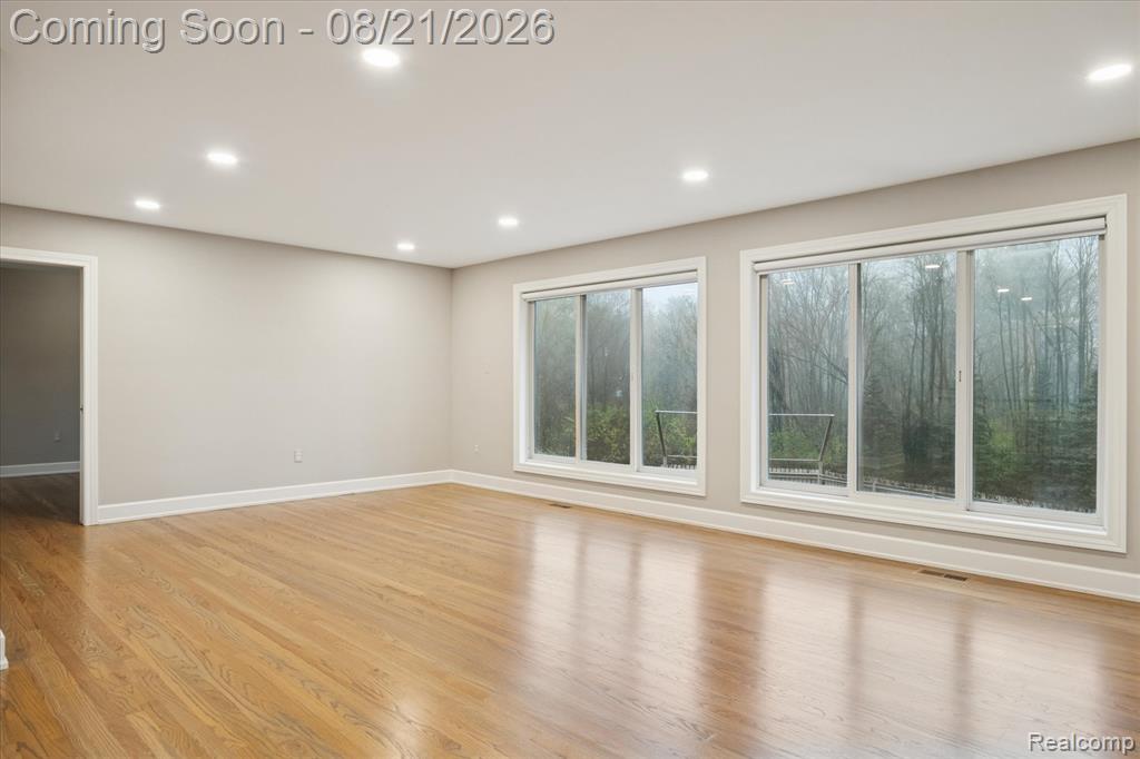 30609 Inkster Road Farmington, MI 48334 - Photo 8 of 41 Gallery Image 8