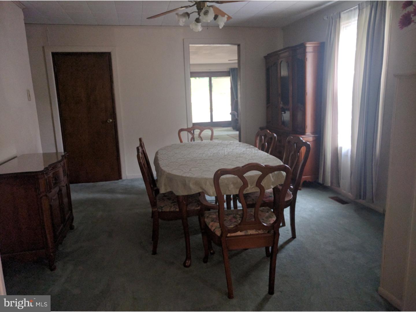 642 Convent Road Aston, PA 19014 - Photo 12 of 25 Dining Room