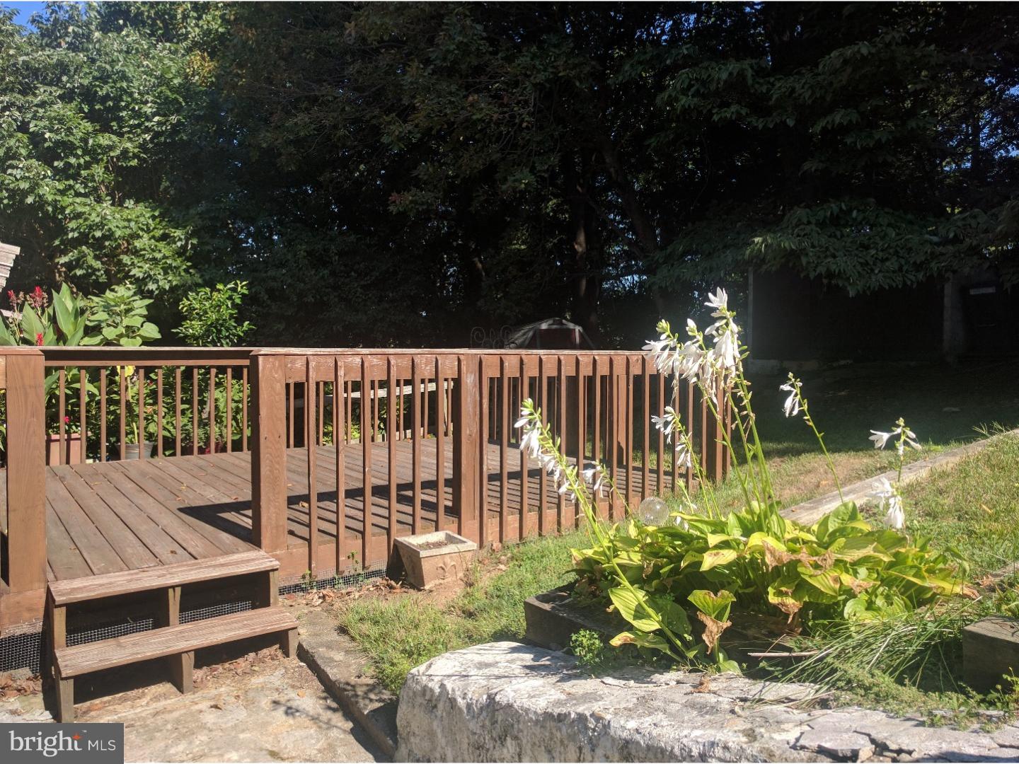 642 Convent Road Aston, PA 19014 - Photo 21 of 25 Deck