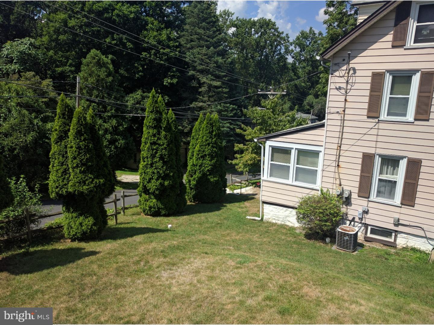 642 Convent Road Aston, PA 19014 - Photo 5 of 25 Exterior Side