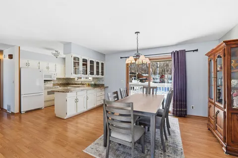 $549,900 | 62168 200th Street, Litchfield, MN 55355