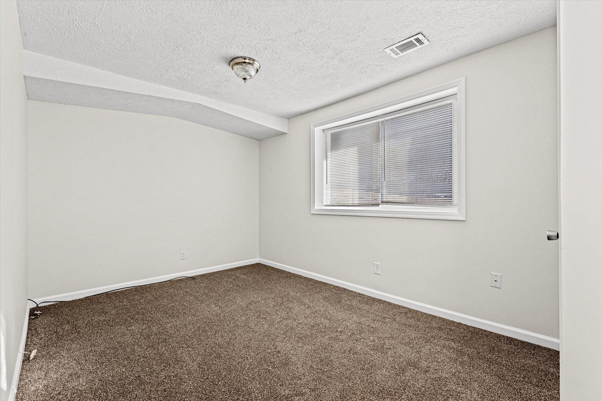 240 Toronto Road Lexington, KY 40515 - Photo 18 of 28 18-6M3A0365