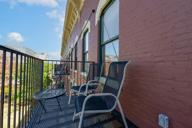 $313,700 | 222 North Kalamazoo Mall, Unit 320, Kalamazoo, MI 49007