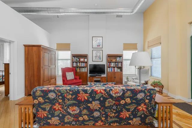 $313,700 | 222 North Kalamazoo Mall, Unit 320, Kalamazoo, MI 49007