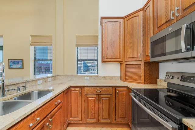 $313,700 | 222 North Kalamazoo Mall, Unit 320, Kalamazoo, MI 49007