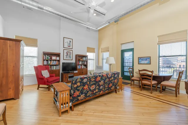 $313,700 | 222 North Kalamazoo Mall, Unit 320, Kalamazoo, MI 49007