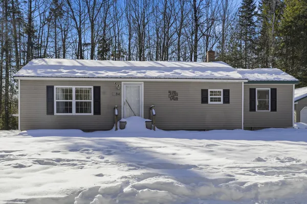 $265,000 | 84 Morse Road, Plymouth, ME 04969