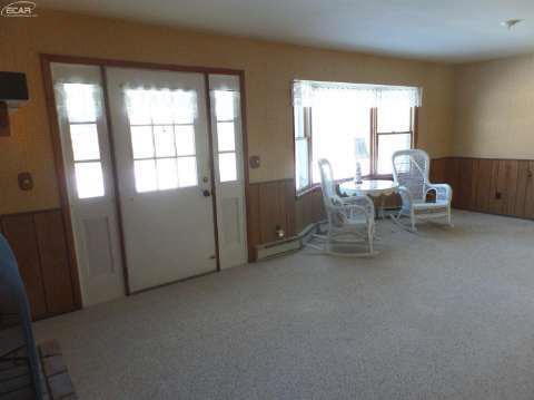 8164 Buckell Lake Road Holly, MI 48442 - Photo 5 of 36 20457116-4.JPG