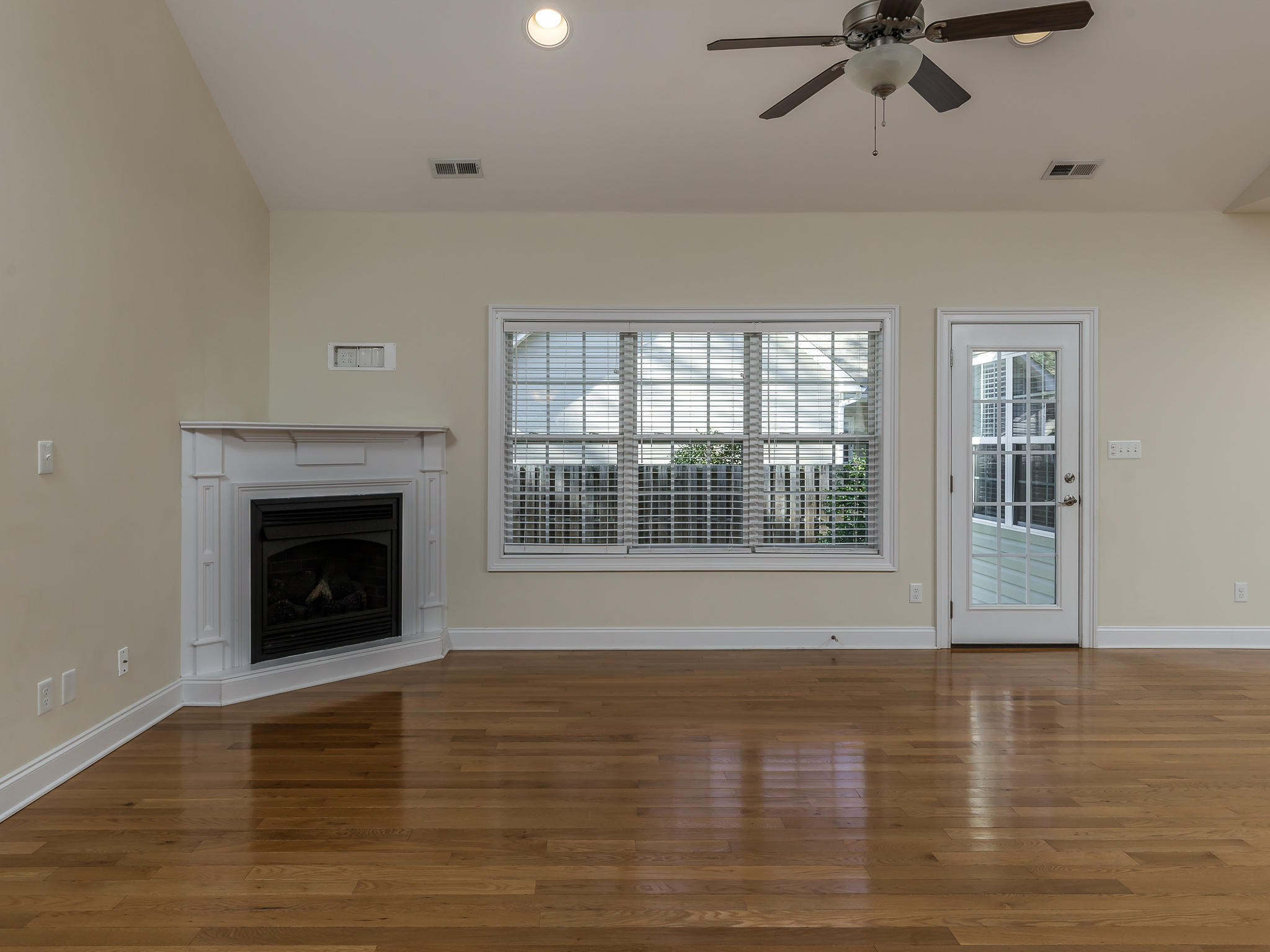 301 Thorne Road Pinehurst, NC 28374 - Photo 11 of 28 301Thorne-17
