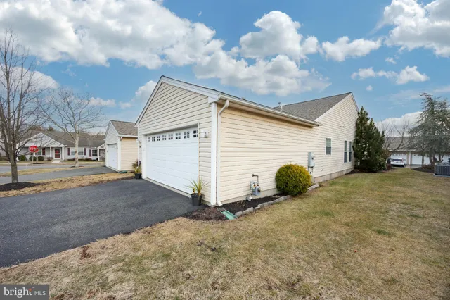 $230,000 | 102 West Harmony Drive, Pottstown, PA 19464