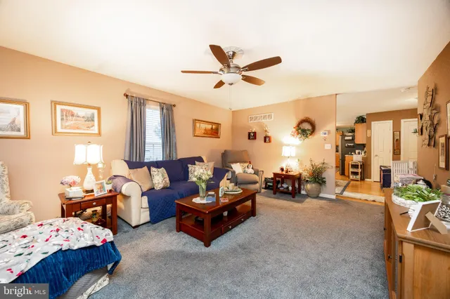 $230,000 | 102 West Harmony Drive, Pottstown, PA 19464