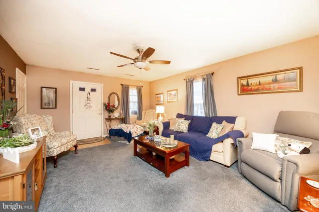 $230,000 | 102 West Harmony Drive, Pottstown, PA 19464