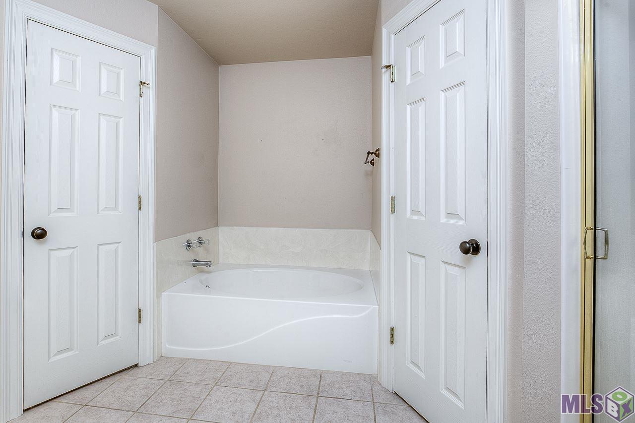 202 Springhaven Drive Baton Rouge, LA 70810 - Photo 12 of 22