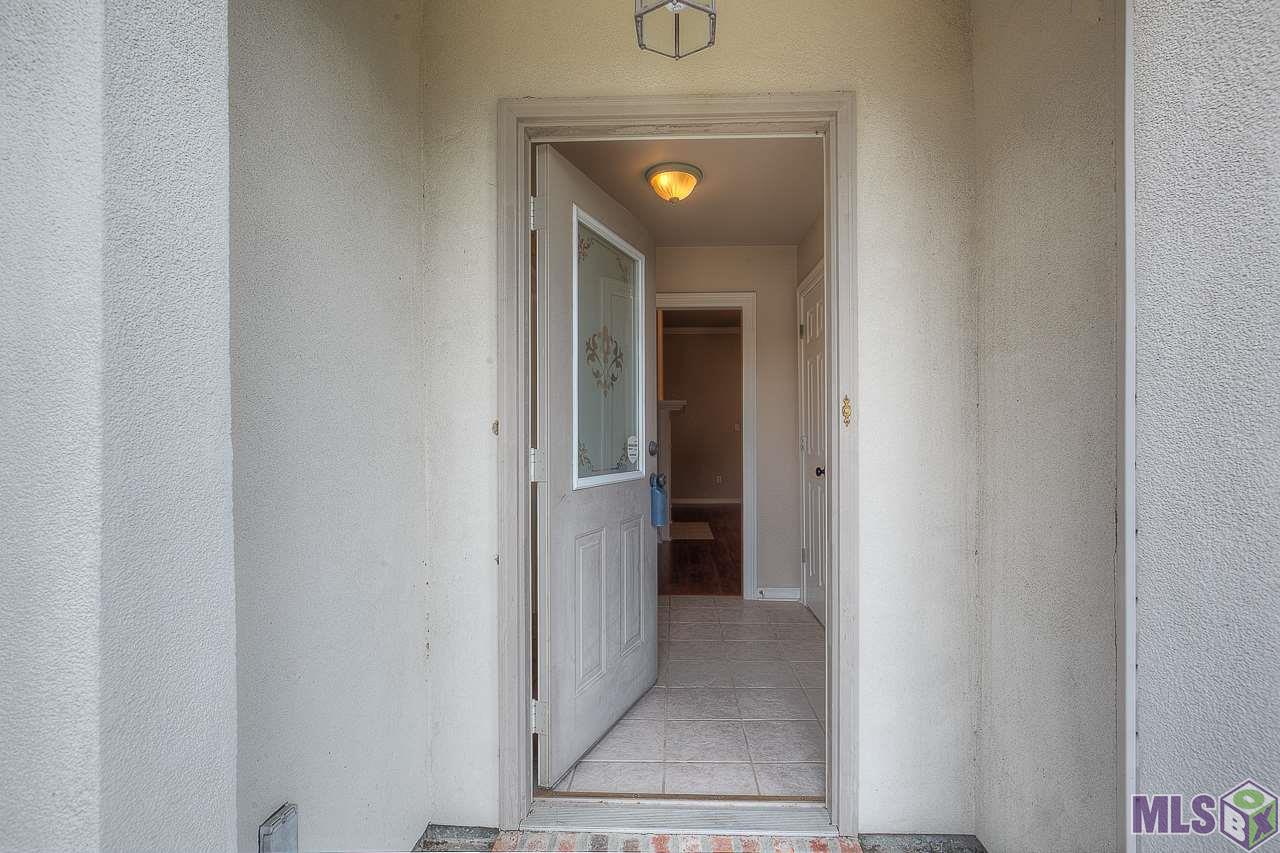 202 Springhaven Drive Baton Rouge, LA 70810 - Photo 2 of 22