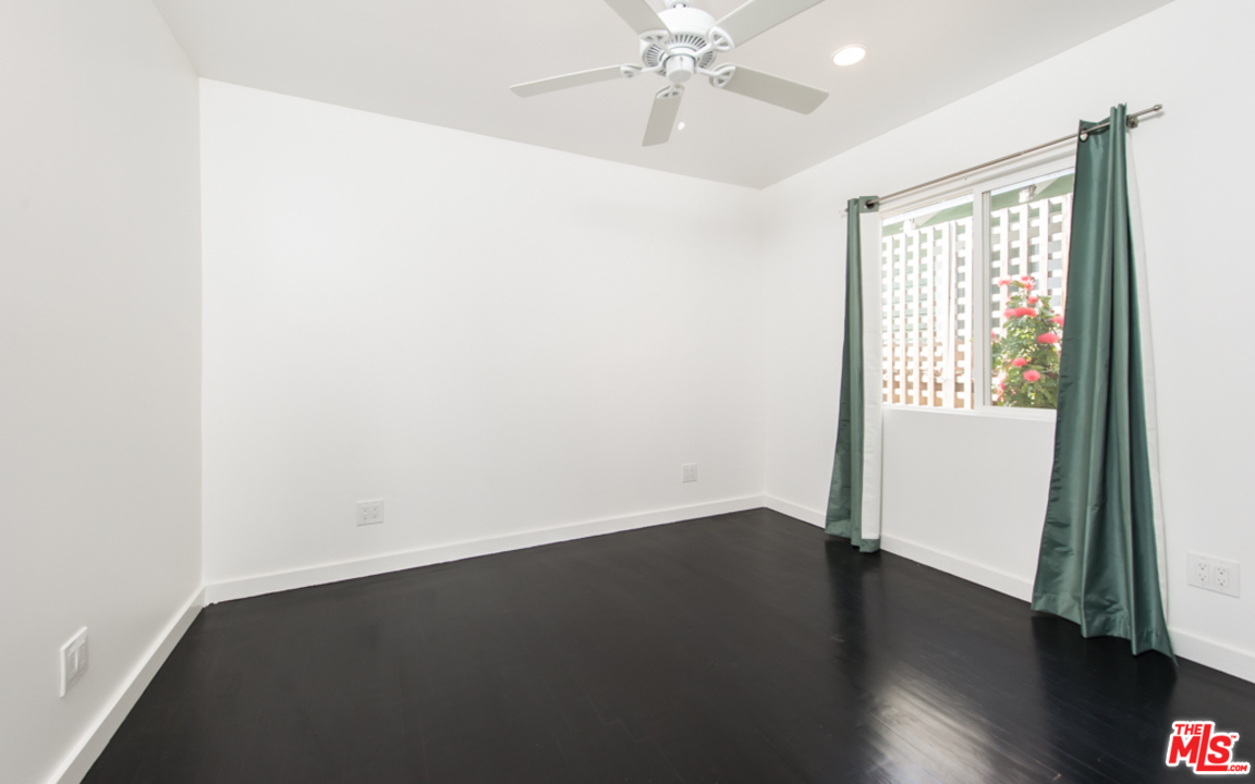430 Rialto Avenue Venice, CA 90291 - Photo 13 of 14
