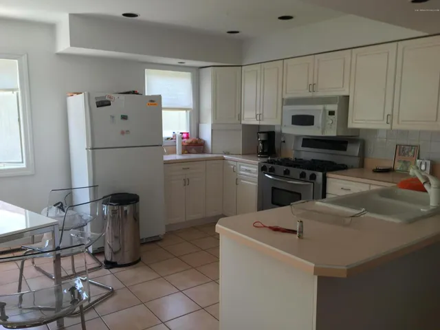 $2,400 | 229 Overbrook Avenue, Oakhurst, NJ 07755