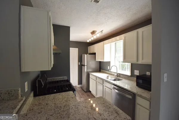 $2,200 | 700 South Fairfield Drive, Peachtree City, GA 30269