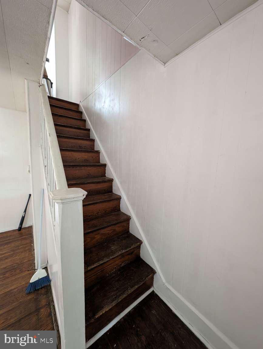 7004 Clinton Road Upper Darby, PA 19082 - Photo 11 of 21