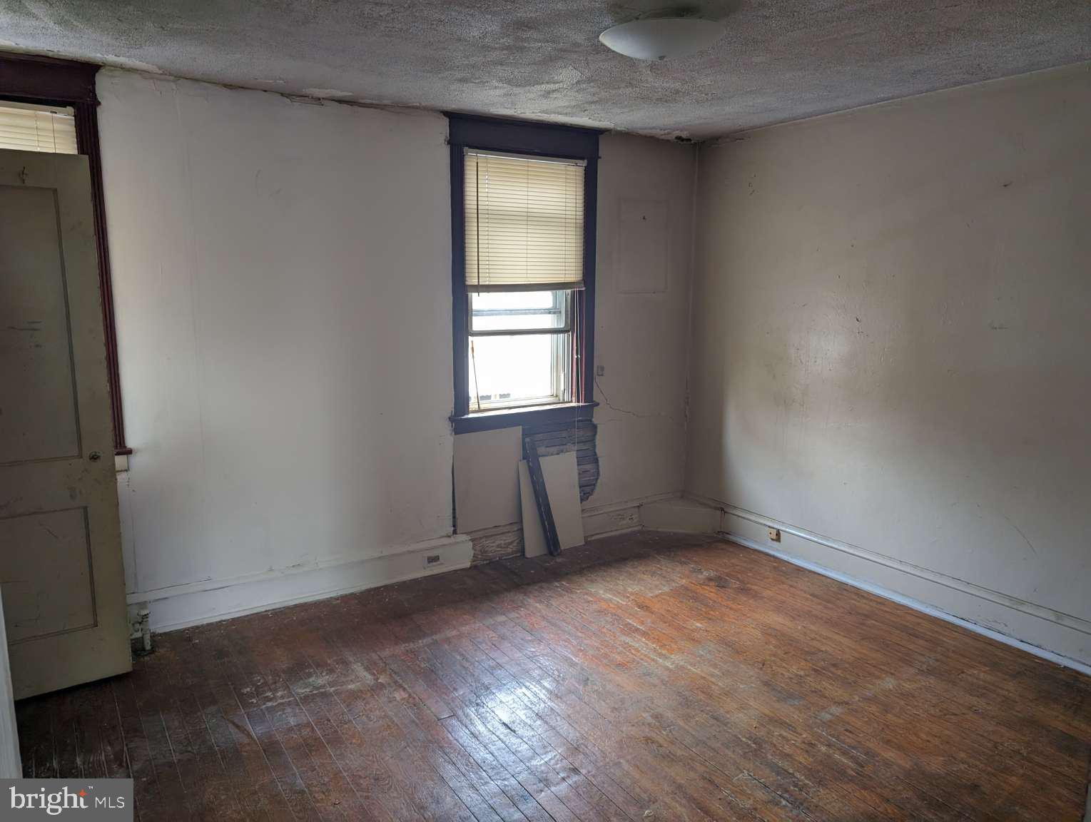 7004 Clinton Road Upper Darby, PA 19082 - Photo 14 of 21