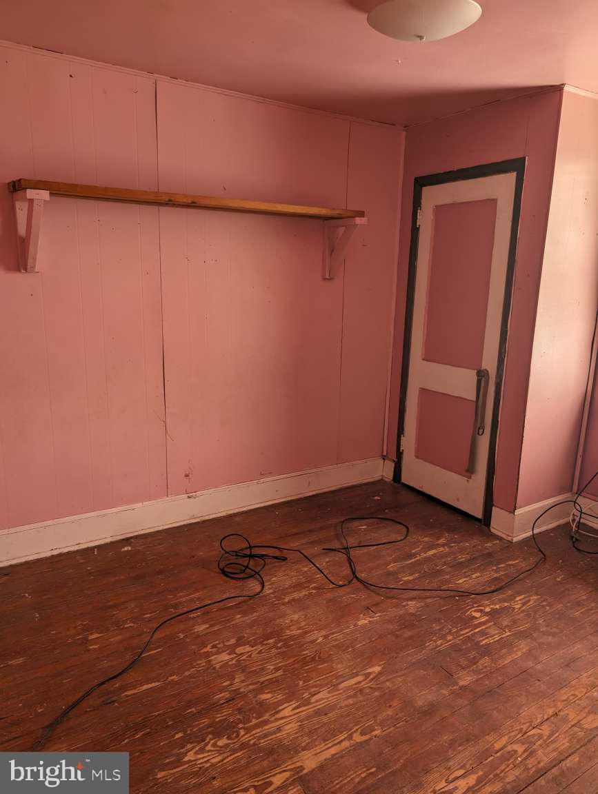 7004 Clinton Road Upper Darby, PA 19082 - Photo 17 of 21