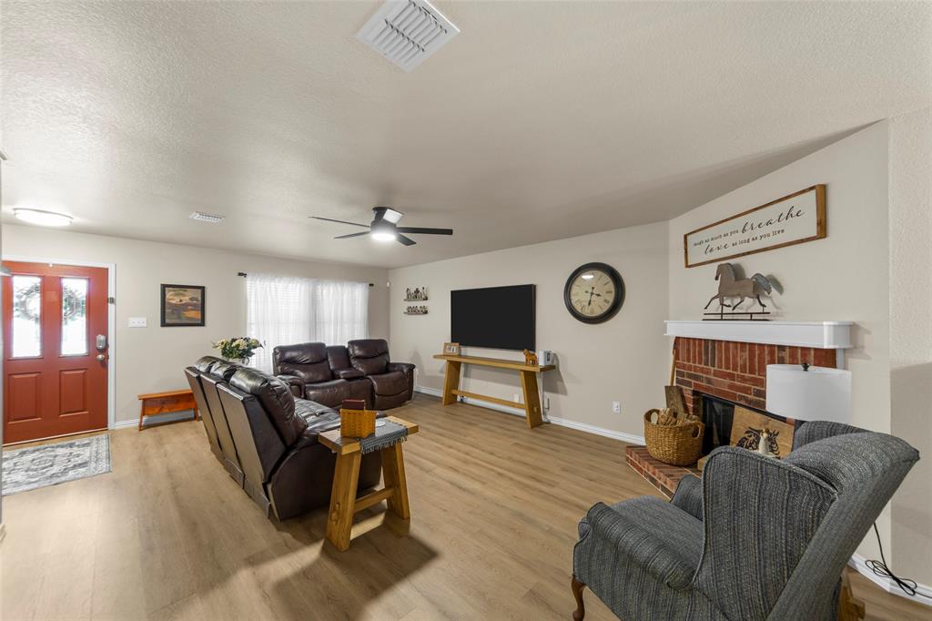 1319 Lamar Lane Allen, TX 75002 - Photo 3 of 30