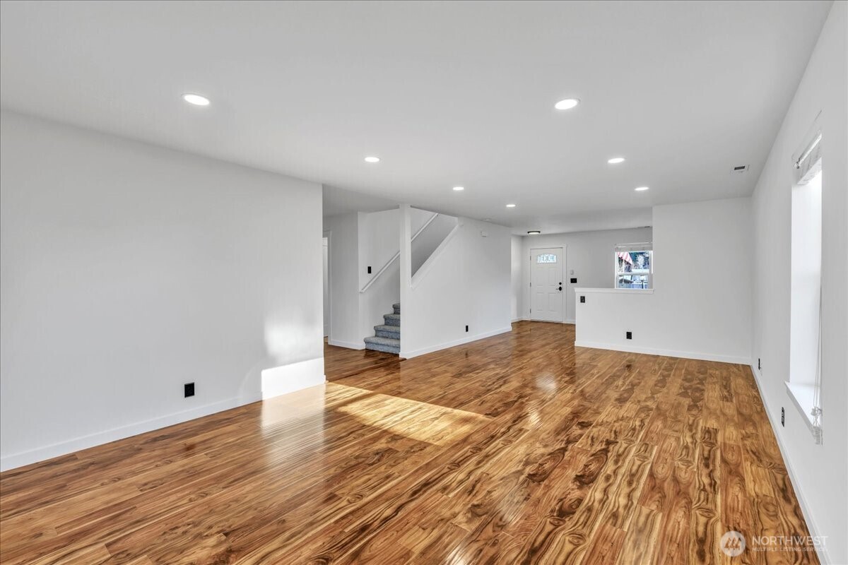 414 Easy Street Rainier, WA 98576 - Photo 29 of 38 a view of empty room