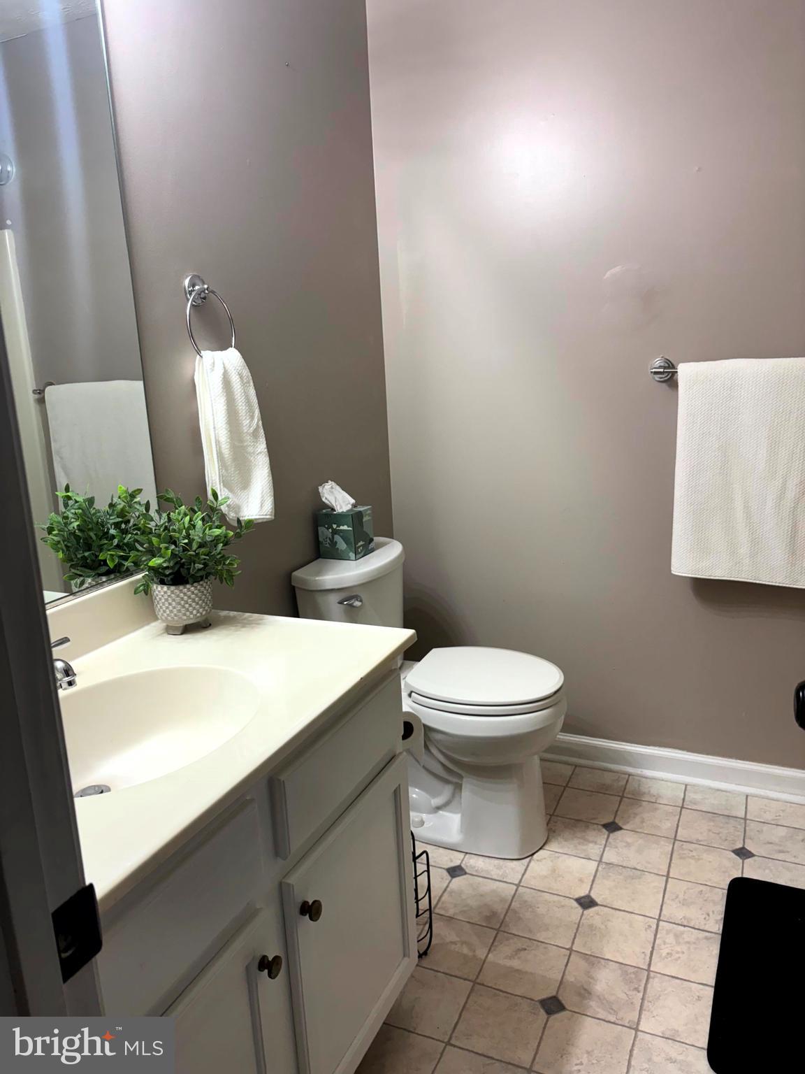 133 Woodrow Road Winchester, VA 22602 - Photo 12 of 42 Upper Hall Bathroom