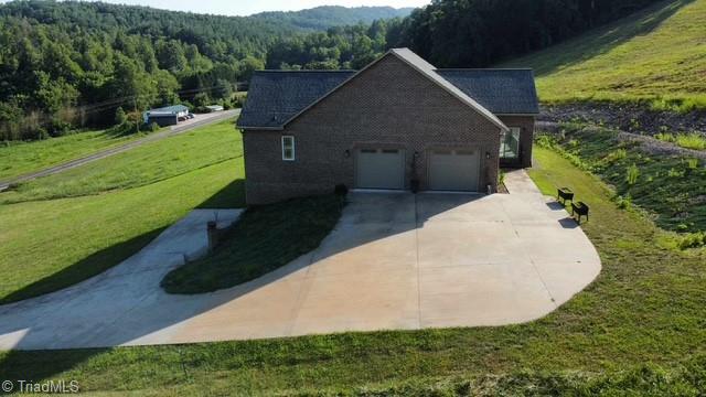 2093 Champion Road Ferguson, NC 28624 - Photo 4 of 49